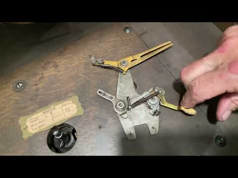 1060.   How a Victor Orthophonic phonograph automatic brake system works