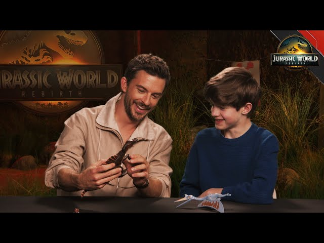 Jonathan Bailey Builds LEGO Without Instructions