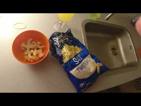 MongoTV_11149 - Del 2 - SPISER SKÅL CHIPS OG FLÆSKESVÆR TORSDAG NAT