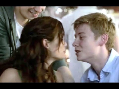 Un inconnu demande UN BAISER à Clem - SAISON 8