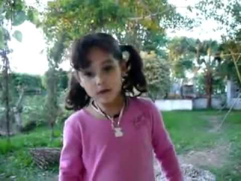 La niña Bulu bulu ( no puede decir bubu lubu)