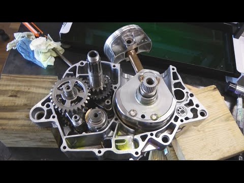Hott Boy's Garage - Ep. 12 - Honda TRX450R: Splitting Engine Cases & Crank Bearing Replacement
