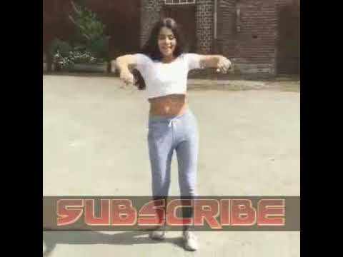 Action fascinate this woman when cool dancing despacito