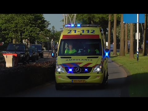 A1 Ambulances 21-111, 21-112 en 21-113 met spoed in Oss