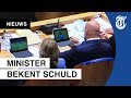 Betrapt! Ministers kijken voetbal tijdens debat