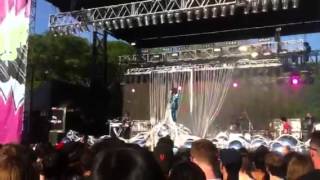 Flaming Lips - Look ... The Sun Is Rising (GoogaMooga 2013)