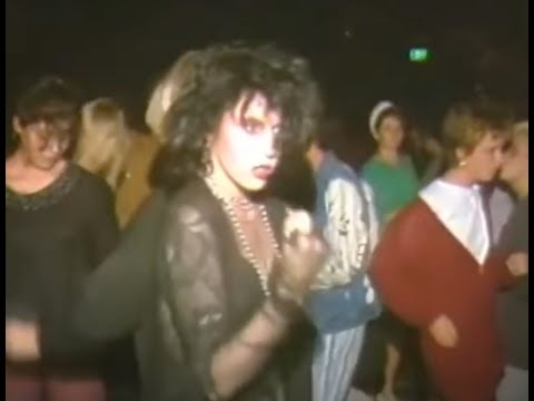 ITALOVE feat. Fred Ventura - Never Surrender (Synthwave radio)