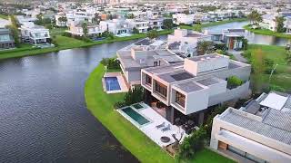 Vídeo 25 — Casa 3 Dormitório(s) Bairro Arpoador