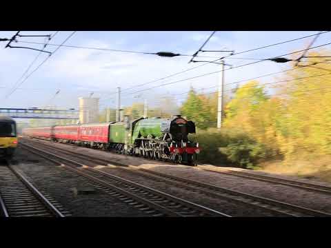 60103 Flying Scotsman on the "Farewell to Alan Pegler" steaming through Huntingdon St.