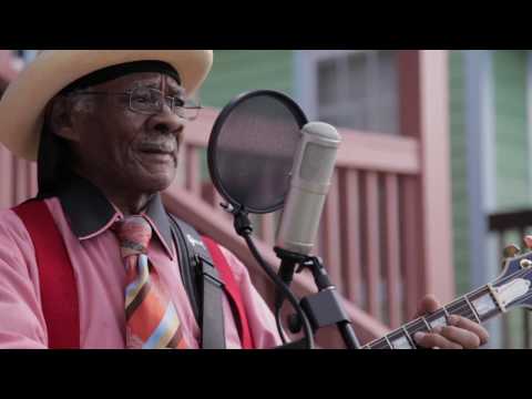 Little Freddie King - Walk with Freddie - SHOTGUN BOOGIE -