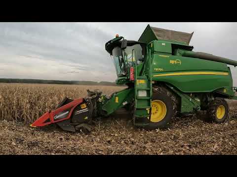 Futtermaisernte mit John Deere T670i Mähdrescher, Landwirtschaft, Pflug, Feld, Land, Herbst
