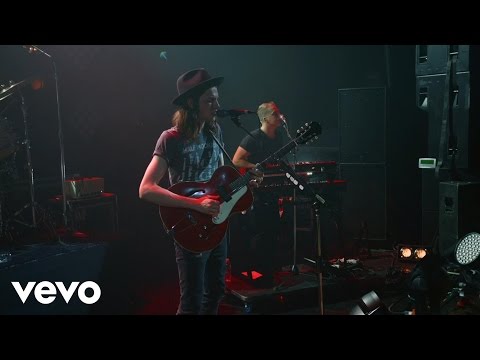 James Bay - Hold Back The River (Vevo LIFT Live)