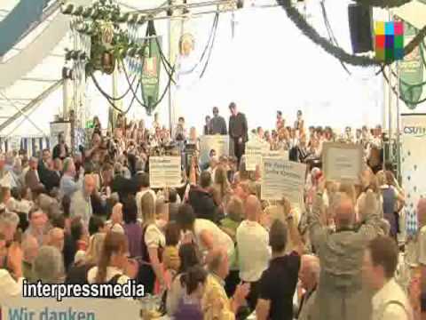 Willkommen im Paradies! Angela Merkel in Trudering am 15. Mai 2013