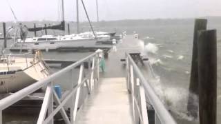 preview picture of video 'North East River Yacht Club prior to Hurricane Sandy - mobile'