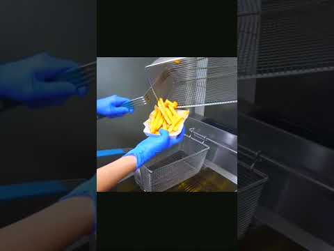 homemade deep cheese sauce! deep cheese bacon double burger 253 #short #food #koreanstreet