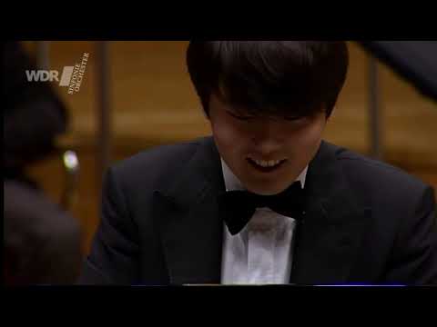 5 pianists play SCHUBERT Moment musical No 3 in F minor