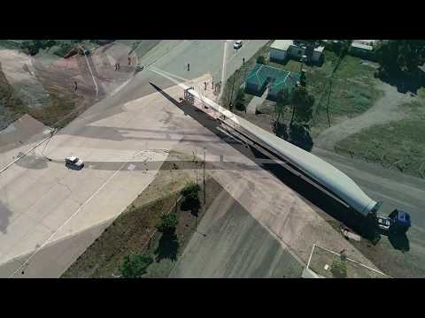 Transportes Crexell moving 51 wind blades in Puerto San Antonio Este, Argentina