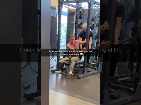 I mess with this dude every morning 😭😳