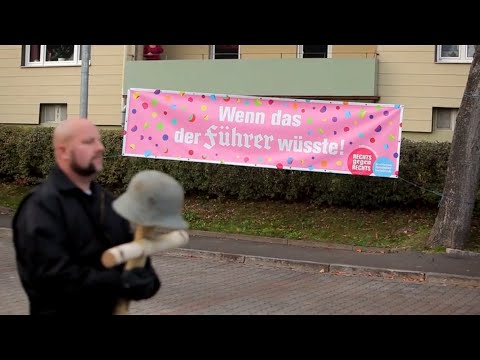 Still frame from Nazis Against Nazis ("Rechts gegen Rechts") (EXIT-Deutschland, 2014)