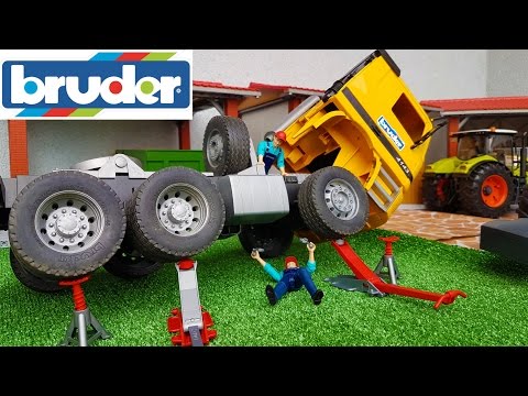 BRUDER toys RC Truck crash!