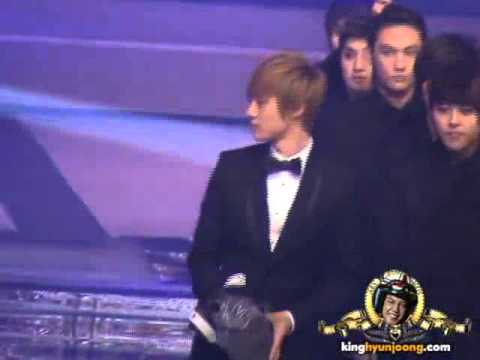 111230 KIM HYUN JOONG fancam   KBS AWARDS Opening ‏ 00 00 05 00 00 26