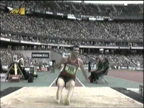 Louis Tsatoumas Paris 8.02 m. (2006)