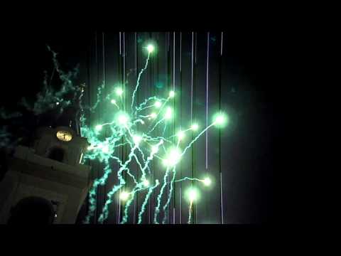 Lanžhot 28.12.2014 OHŇOSTROJ na náměstí u kostela