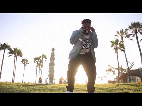 Swaezie - Swerve Swerve (OFFICIAL MUSIC VIDEO )
