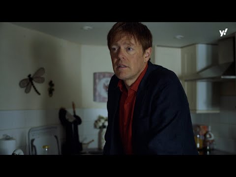 Beyond Paradise's Martha and Humphrey face sleepless nights in exclusive clip