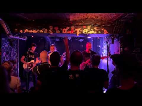 À Cran @ L’International, Paris - 2023.08.24