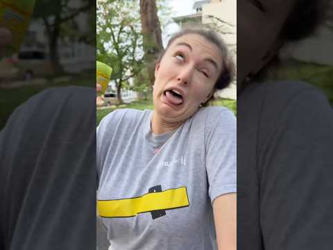 girlfriend tries smelling salts