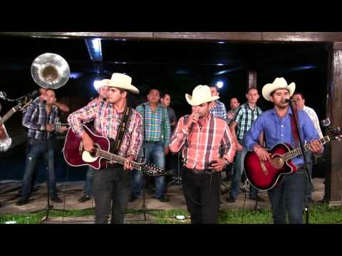 Los Paseños De Jesus Maria ft. Banda Los Populares Del llano- El Corrido Del Toco