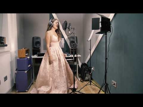 MUSICLAND 2020 II CAT. International pop song Julia Ochoa (Portugal) "When we were young" (cover)