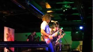 Allstar Weekend - A Different Side of Me