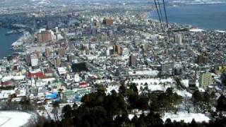 preview picture of video 'Descending Mt Hakodate ropeway'