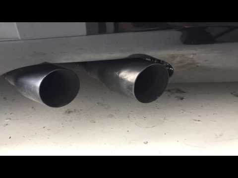 Straight Piped Mercedes SLR Mclaren Startup And Revs!