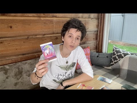 TAURUS MID APRIL 2022 - "It's in Your Shadow"