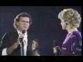 Anne Murray & Dave Loggins - Nobody Loves Me Like You Do