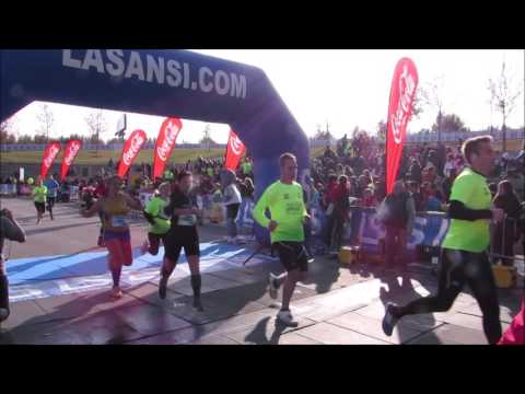 Vídeo llegada de la primera corredora de 5km