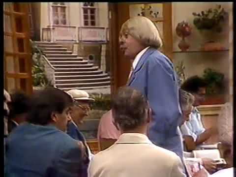 Escolinha do professor Raimundo- Seu Batista Aeromoço