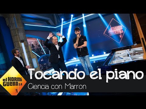 Antonio Resines hace magia tocando el piano con la ciencia de Marron - El Hormiguero 3.0