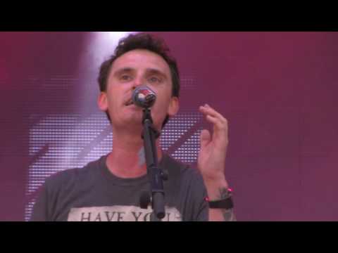 James Cottriall - Him Or Me? - Live @ Kronefest Linz, 20.08.2016 :: mittags.TV
