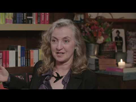 エマ・ワトソンが著者レベッカ・ソルニットにインタビュー (Emma Watson Interviews Author Rebecca Solnit)