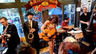 Bailey Dee and her Late Nite Bait at the Blues City Deli - Howlin' for My Darlin'