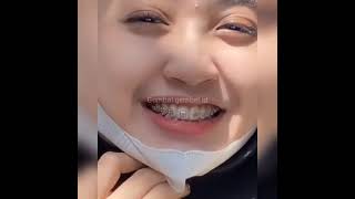 Download lagu Story wa cewek cakep mp3 Download lagu Story wa cewek cakep mp3