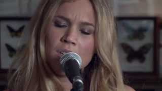 Joss Stone: The Simple Things -- video exclusive