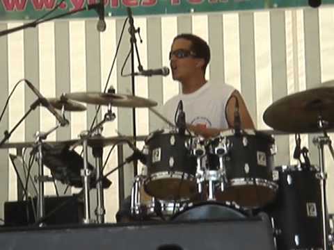 bamboolaz a ste anne yole 2010#martinique #bamboolaz#sainte anne#zoukmetal#zouk