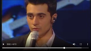 Darius Campbell Danesh performing &#39;My Way&#39; with the other Pop Idol finalists on tour in 2002