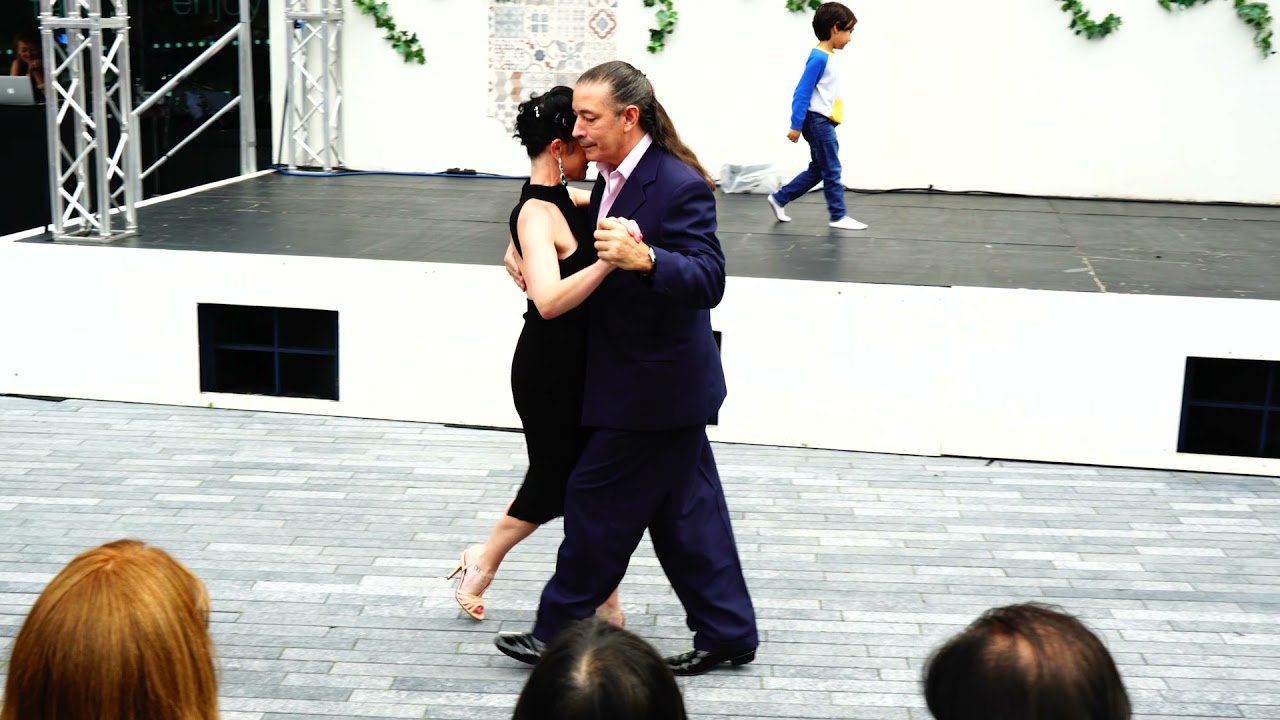 Performing Luis Rodriguez & Elizabeth Knock @ The Scoop, UK Tango Week