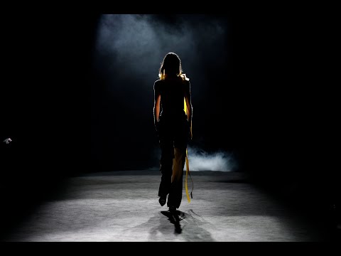 "CIRCUS" MENCHEN TOMAS CATWALK - 080 BARCELONA FASHION WEEK - MAY 2023